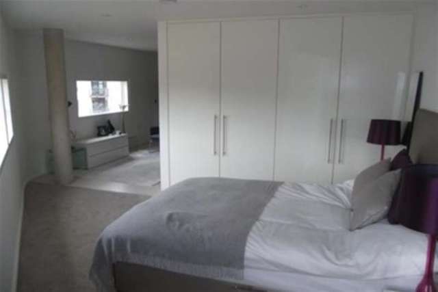  Image of Flat to rent in Canal Street Nottingham NG1 at Nottingham, NG1 7HG