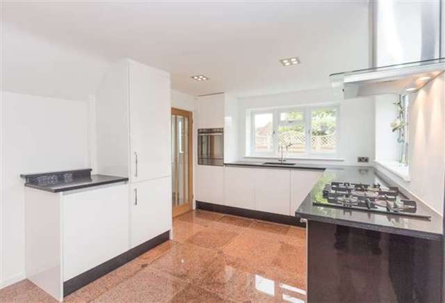  Image of 5 bedroom Detached house for sale in Oak Tree Lane Cookhill Alcester B49 at Oak Tree Lane  Alcester, B49 5LH