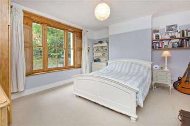  Image of 2 bedroom Flat for sale in Oakley Road London N1 at Canonbury London Essex Road, N1 3LR