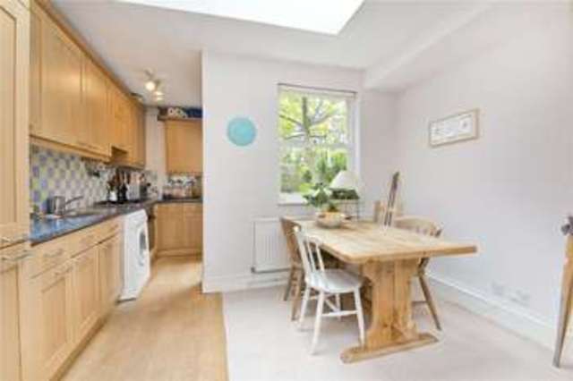  Image of 2 bedroom Flat for sale in Oakley Road London N1 at Canonbury London Essex Road, N1 3LR