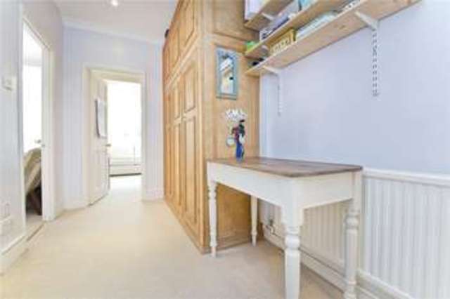  Image of 2 bedroom Flat for sale in Oakley Road London N1 at Canonbury London Essex Road, N1 3LR