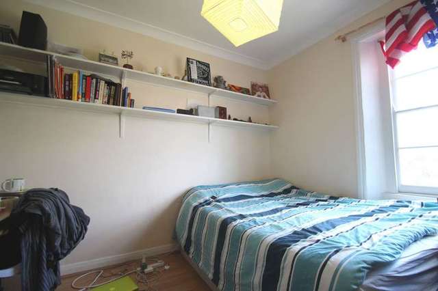  Image of 3 bedroom Apartment to rent in Oakley Square London NW1 at Oakley Square  London, NW1 1NJ