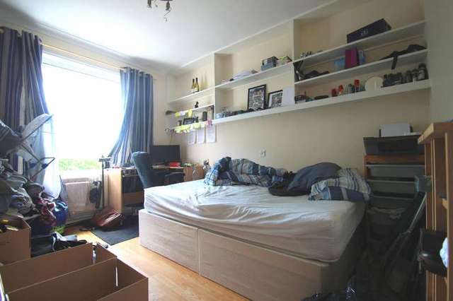  Image of 3 bedroom Apartment to rent in Oakley Square London NW1 at Oakley Square  London, NW1 1NJ
