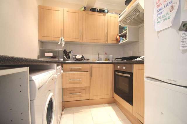  Image of 3 bedroom Apartment to rent in Oakley Square London NW1 at Oakley Square  London, NW1 1NJ