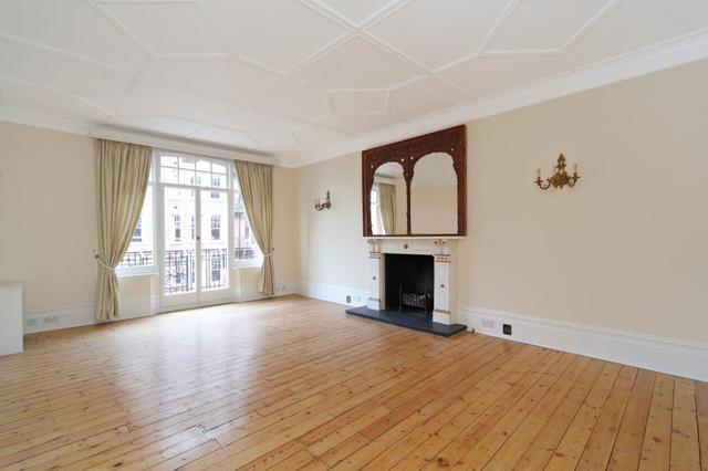  Image of 4 bedroom Flat to rent in Oakwood Court London W14 at Oakwood Court  London, W14 8JE