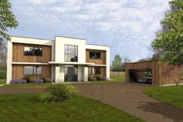 Image of 5 bedroom Detached house for sale in Old Hollow Worth Crawley RH10 at Old Hollow Worth Crawley, RH10 4TA