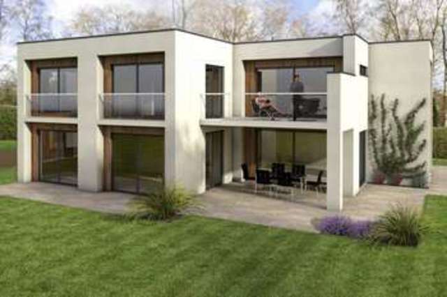  Image of 5 bedroom Detached house for sale in Old Hollow Worth Crawley RH10 at Old Hollow Worth Crawley, RH10 4TA
