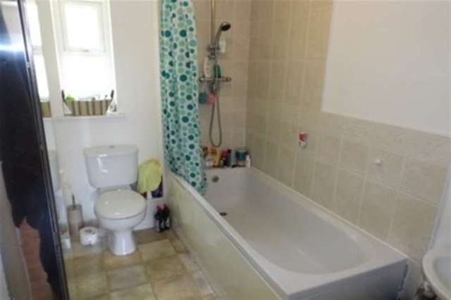  Image of 2 bedroom Flat to rent in Olga Court Nottingham NG3 at Nottingham, NG3 2NH