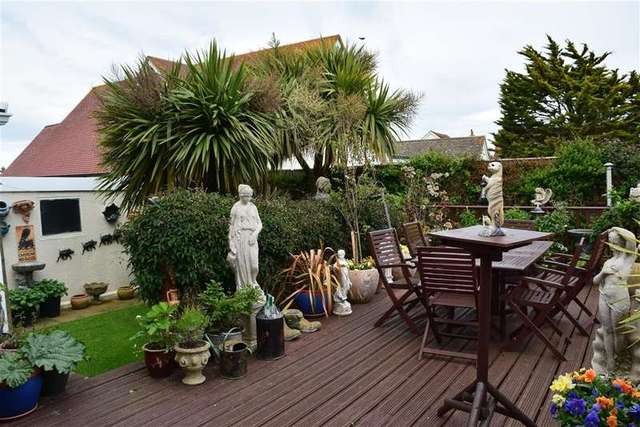  Image of 4 bedroom Detached house for sale in Orchard Avenue Selsey Chichester PO20 at Selsey Chichester Selsey, PO20 0AW