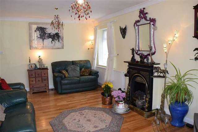  Image of 4 bedroom Detached house for sale in Orchard Avenue Selsey Chichester PO20 at Selsey Chichester Selsey, PO20 0AW