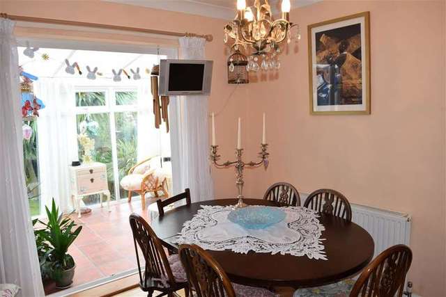  Image of 4 bedroom Detached house for sale in Orchard Avenue Selsey Chichester PO20 at Selsey Chichester Selsey, PO20 0AW