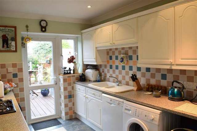  Image of 4 bedroom Detached house for sale in Orchard Avenue Selsey Chichester PO20 at Selsey Chichester Selsey, PO20 0AW