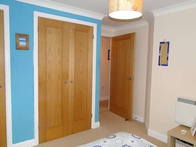  Image of 2 bedroom Apartment to rent in Orchard Place Southampton SO14 at Central  Southampton, SO14 3BW