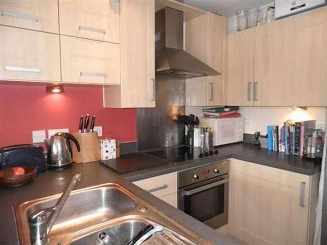  Image of 2 bedroom Apartment to rent in Orchard Place Southampton SO14 at Central  Southampton, SO14 3BW