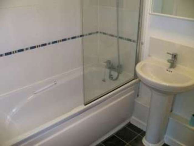  Image of 2 bedroom Flat to rent in Orchard Road Kingswood Bristol BS15 at Orchard Road Kingswood Bristol, BS15 9QU