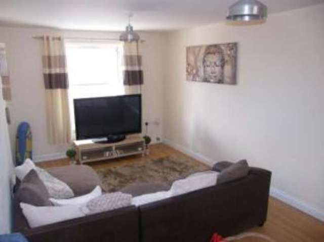  Image of 2 bedroom Flat for sale in Oxford Terrace Gloucester GL1 at Gloucester Gloucestershire Gloucester, GL1 3NT