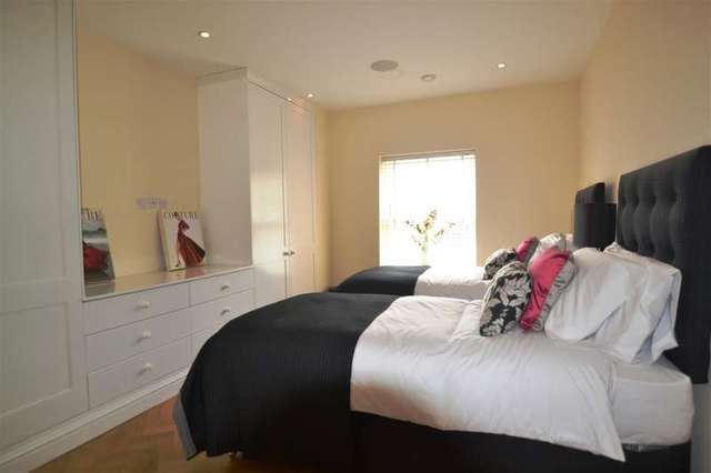  Image of 4 bedroom Detached house to rent in Clifton Road London SW19 at Wimbledon, SW19 4QX