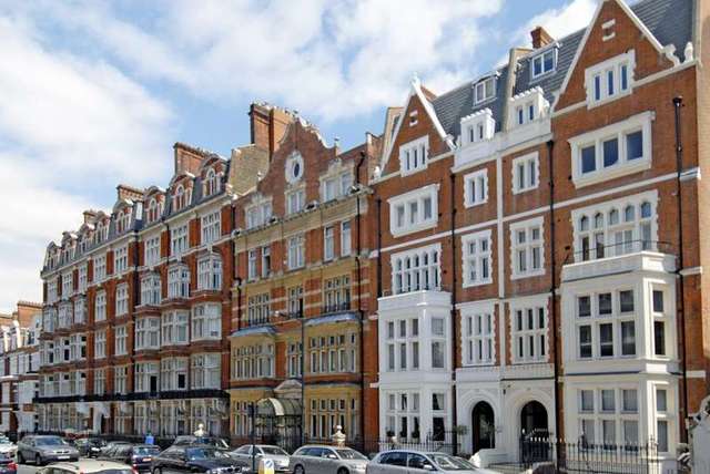  Image of Studio flat to rent in Palace Court London W2 at Palace Court  London, W2 4HU