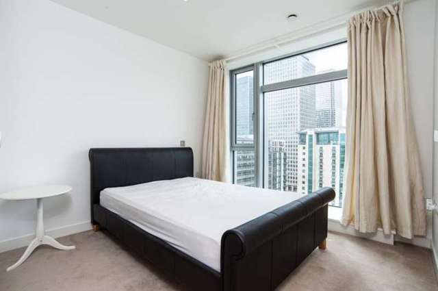 Image of 2 bedroom Flat for sale in Pan Peninsula Square London E14 at London, E14 9HG