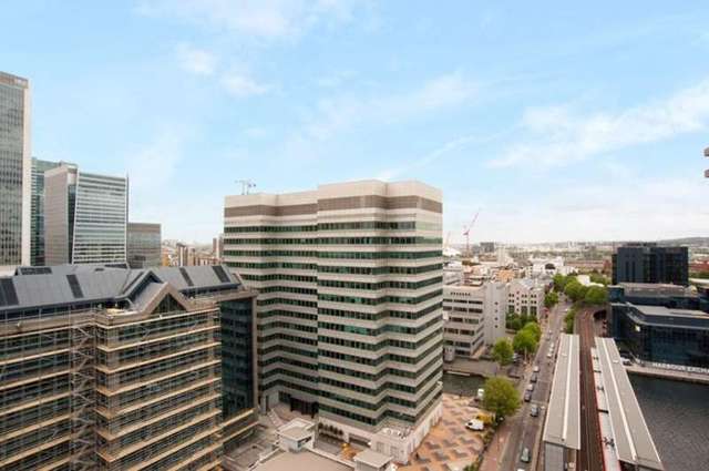  Image of 2 bedroom Flat for sale in Pan Peninsula Square London E14 at London, E14 9HG