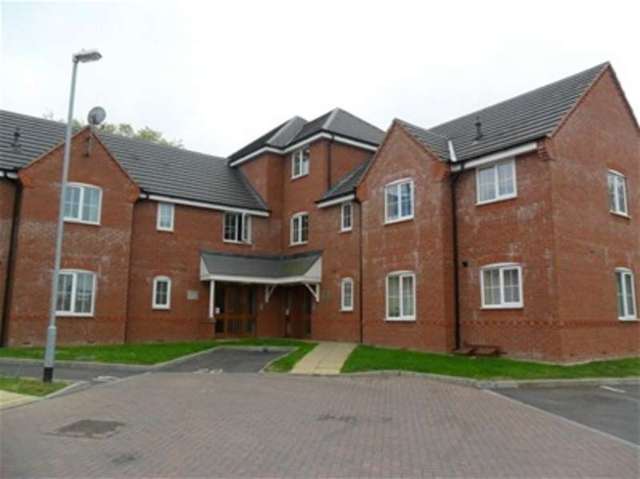  Image of 2 bedroom Flat to rent in Church Place Bloxwich Walsall WS3 at Walsall, WS3 3HQ