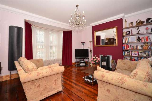  Image of 4 bedroom Semi-Detached house for sale in Park Avenue Dover CT16 at Dover Kent Dover, CT16 1ER