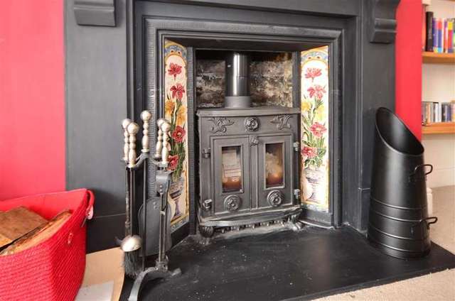  Image of 4 bedroom Semi-Detached house for sale in Park Avenue Dover CT16 at Dover Kent Dover, CT16 1ER