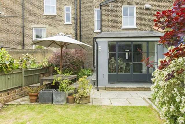 Image of 5 bedroom Terraced house for sale in Park Hall Road London SE21 at Dulwich, SE21 8EH