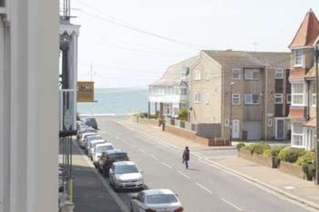  Image of 2 bedroom Flat for sale in Park Road Bognor Regis PO21 at Park Road  Bognor Regis, PO21 2PX