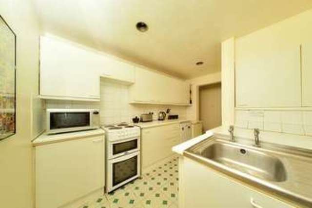  Image of 2 bedroom Flat for sale in Park Road Bognor Regis PO21 at Park Road  Bognor Regis, PO21 2PX