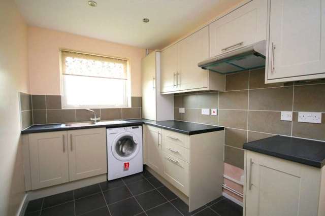  Image of 2 bedroom Flat to rent in Vine Way Brentwood CM14 at Vine Way  Brentwood, CM14 4UR