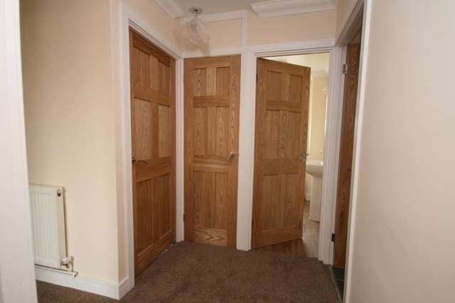  Image of 2 bedroom Flat to rent in Vine Way Brentwood CM14 at Vine Way  Brentwood, CM14 4UR