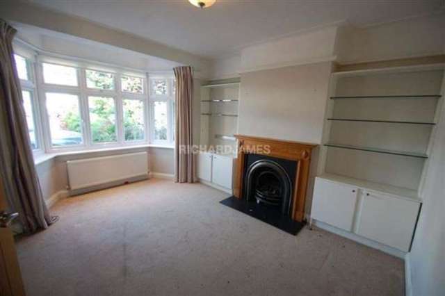  Image of 6 bedroom Semi-Detached house to rent in Parkside London NW7 at Mill Hill, NW7 2LJ
