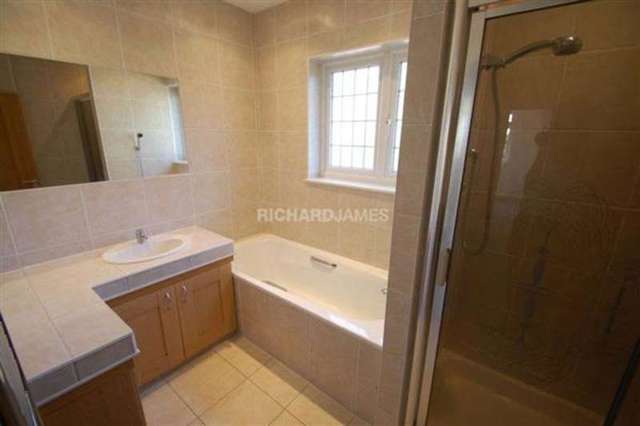  Image of 6 bedroom Semi-Detached house to rent in Parkside London NW7 at Mill Hill, NW7 2LJ