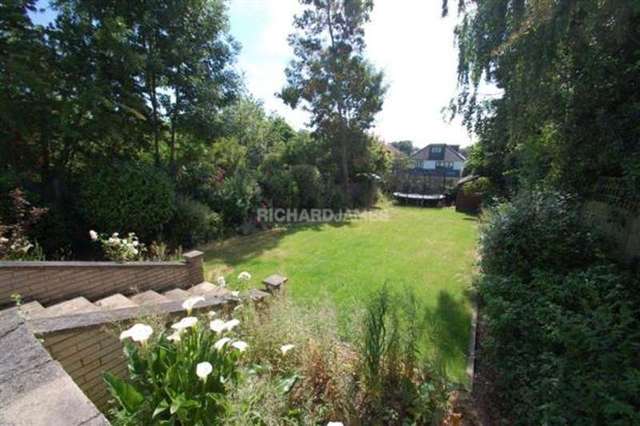 Image of 6 bedroom Semi-Detached house to rent in Parkside London NW7 at Mill Hill, NW7 2LJ