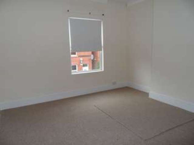  Image of 2 bedroom Terraced house to rent in Peel Street Wrexham LL13 at Peel Street  Wrexham, LL13 7TR