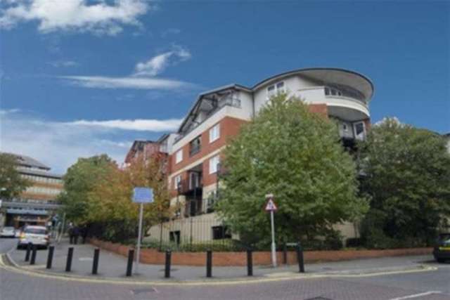  Image of 2 bedroom Property to rent in Penn Place Northway Rickmansworth WD3 at Rickmansworth, WD3 1QF