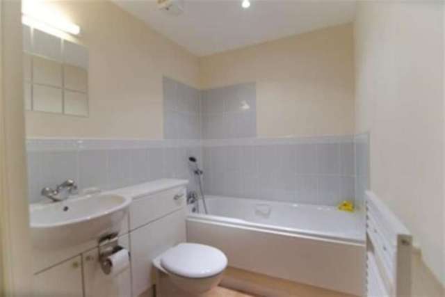  Image of 2 bedroom Property to rent in Penn Place Northway Rickmansworth WD3 at Rickmansworth, WD3 1QF