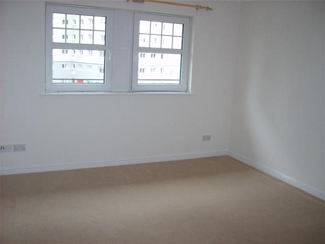  Image of 3 bedroom Flat to rent in Pleasance Street Glasgow G43 at Shawlands Glasgow Glasgow, G43 1SW