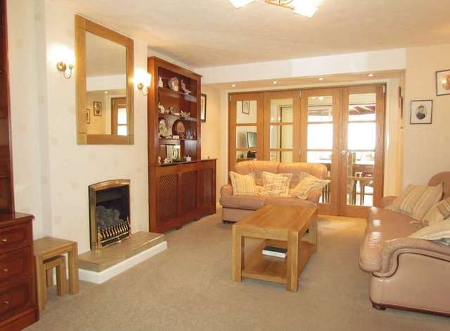  Image of 4 bedroom Detached house for sale in Pond End Road Sonning Common Reading RG4 at Sonning Common  Reading, RG4 9SA