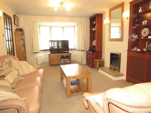  Image of 4 bedroom Detached house for sale in Pond End Road Sonning Common Reading RG4 at Sonning Common  Reading, RG4 9SA
