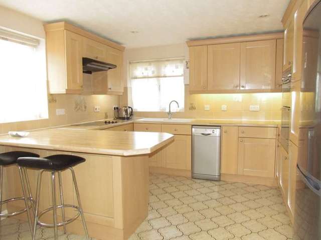  Image of 4 bedroom Detached house for sale in Pond End Road Sonning Common Reading RG4 at Sonning Common  Reading, RG4 9SA