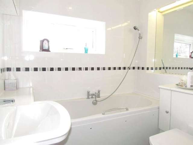  Image of 4 bedroom Detached house for sale in Pond End Road Sonning Common Reading RG4 at Sonning Common  Reading, RG4 9SA