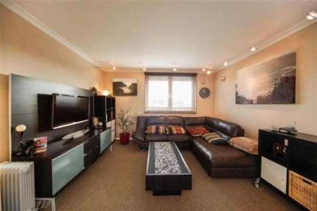  Image of 2 bedroom Flat to rent in Porchester Mead Beckenham BR3 at Beckenham, BR3 1TW