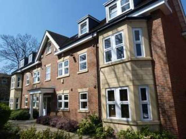  Image of 2 bedroom Flat to rent in Prenton Lane Birkenhead CH42 at Prenton Lane  Birkenhead, CH42 8LB