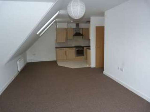  Image of 2 bedroom Flat to rent in Prenton Lane Birkenhead CH42 at Prenton Lane  Birkenhead, CH42 8LB