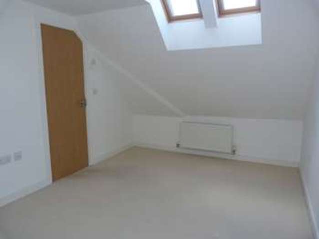  Image of 2 bedroom Flat to rent in Prenton Lane Birkenhead CH42 at Prenton Lane  Birkenhead, CH42 8LB