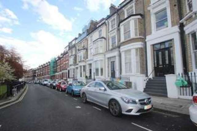  Image of 2 bedroom Flat to rent in Primrose Gardens London NW3 at London NW3 4UL Camden, NW3 4UL