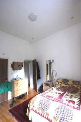  Image of 2 bedroom Flat to rent in Primrose Gardens London NW3 at London NW3 4UL Camden, NW3 4UL