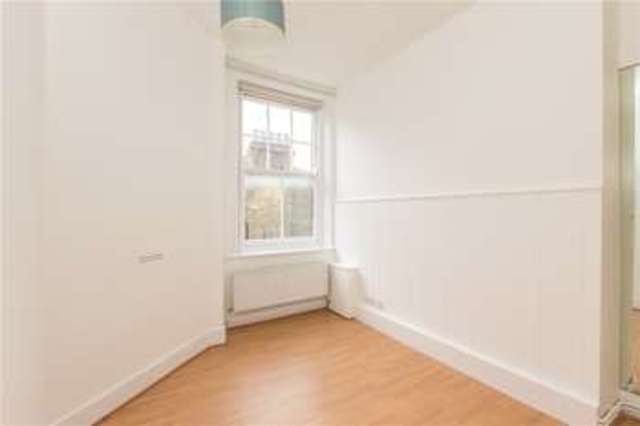  Image of 1 bedroom Flat to rent in Prince of Wales Drive London SW11 at Battersea London Battersea, SW11 4EG